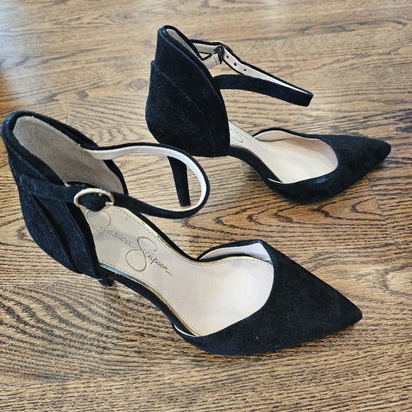 Jessica Simpson heels - Picture 8 of 11